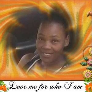 Meet your Posher, Latia